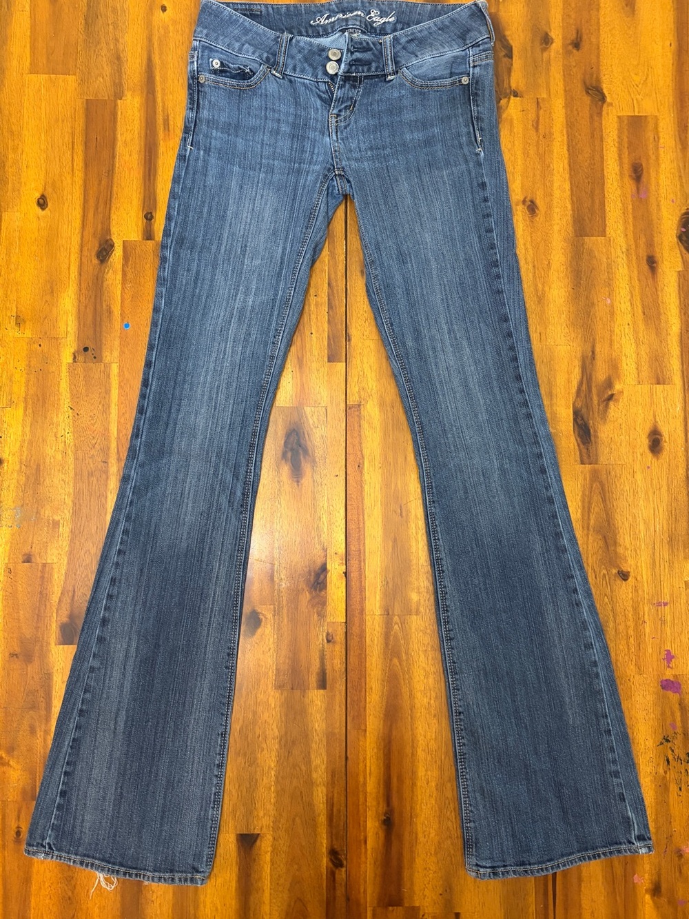 American Eagle Outfitters Women’s Medium Blue Flare Jeans